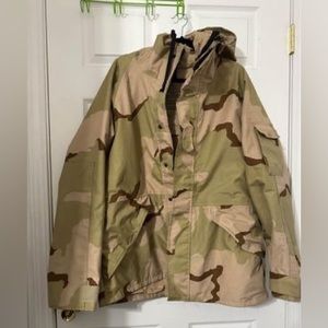 DESERT CAMOUFLAGE, PARKA, COLD WEATHER